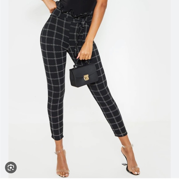PrettyLittleThing Pants - Plaid Paperbag pants from pretty little thing